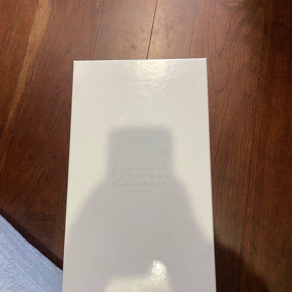 Authentic Maison Martin Margiela White and Gray Sneakers - Picture 5 of 9